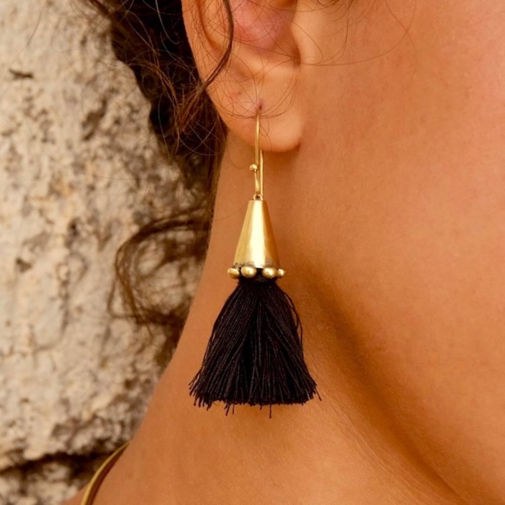 Boucles d'oreilles cône Hebba - Pompon noir